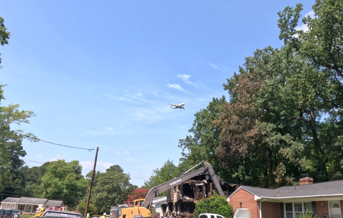 Tragedy Strikes Newport News: Two Dead, Firefighter Injured in Early Morning Cindy Circle House Fire